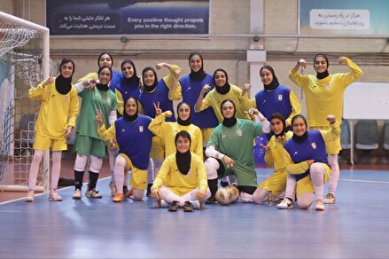 گزارش تصویری از دیدار تیم ملی فوتسال دختران نوجوان و ققنوس طلایی