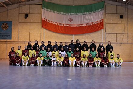 گزارش تصویری از دیدار تیم ملی فوتسال بانوان و پالایش نفت اصفهان