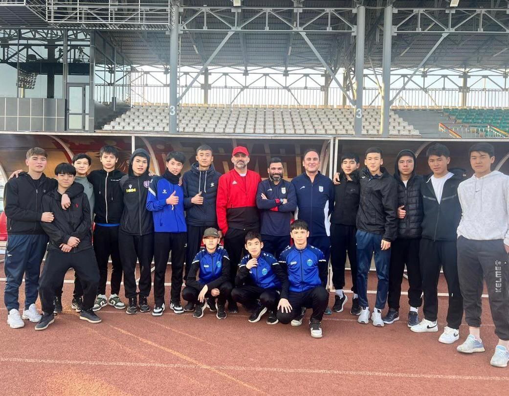 بازدید اعضای تیم از محل ورزشگاه بازی با روسیه