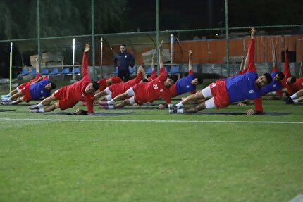 شروع تورنمنت با یک رقیب سرسخت و رکورددار