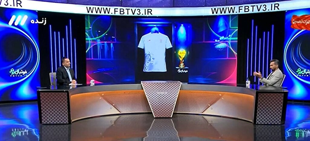 «موسولینی» پا به توپ با موهای زرد! «موسولینی» پا به توپ با موهای زرد!