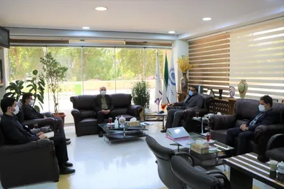 نشست سرپرست دبیرکلی فدراسیون فوتبال با رییس مجموعه آزادی