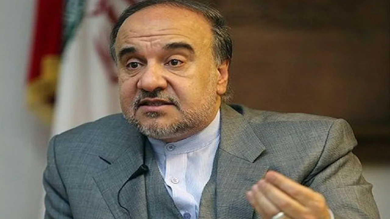 دکتر سلطانی فر:فدراسیون با جدیت تکمیل مراحل حرفه ای شدن فوتبال را دنبال می کند