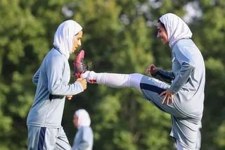 بانوان 1