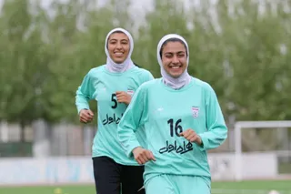 زیر 19