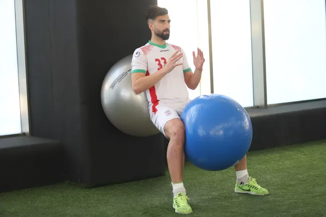عكس