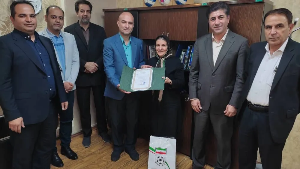 تقدیر از مدیر دبیرخانه فدراسیون