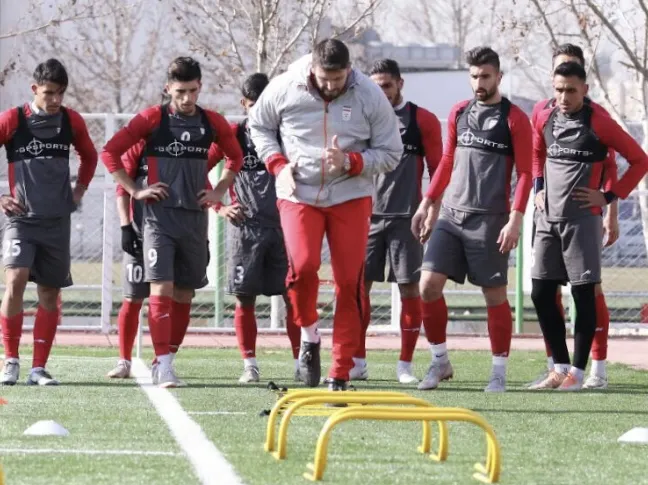 خوشحالم كه پيشنهاد فدراسيون ايران را پذيرفتم