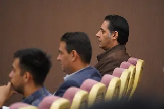 ۷۷