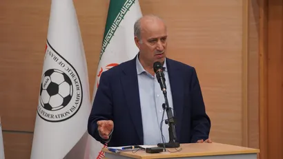 تاج: نباید خودمان را قهرمان بدانیم