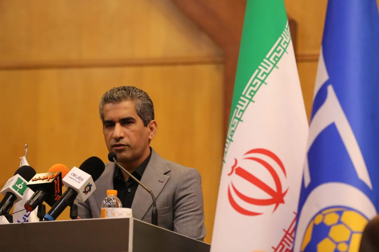 کامرانی فر: در انتظار صدور مجوز براى راه اندازى VAR هستيم