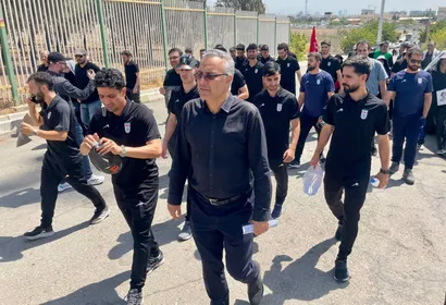 حضور تیم ملی فوتسال در تشییع پیکر رهبر جانفدای انقلاب