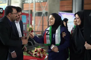 بازگشت بانوان