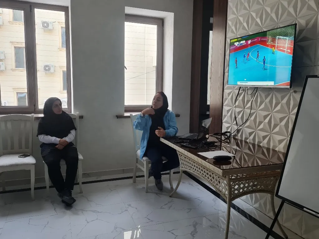 برگزاری نشست آنالیز کادرفنی با ملی‌پوشان فوتسال+فیلم