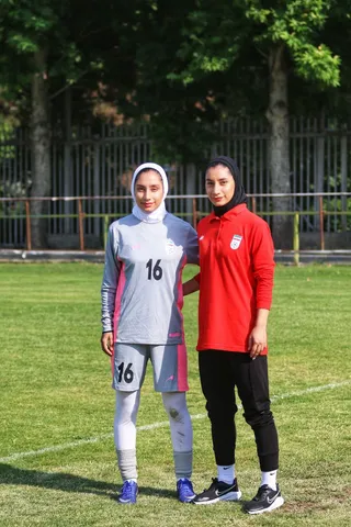 جوانان بانوان