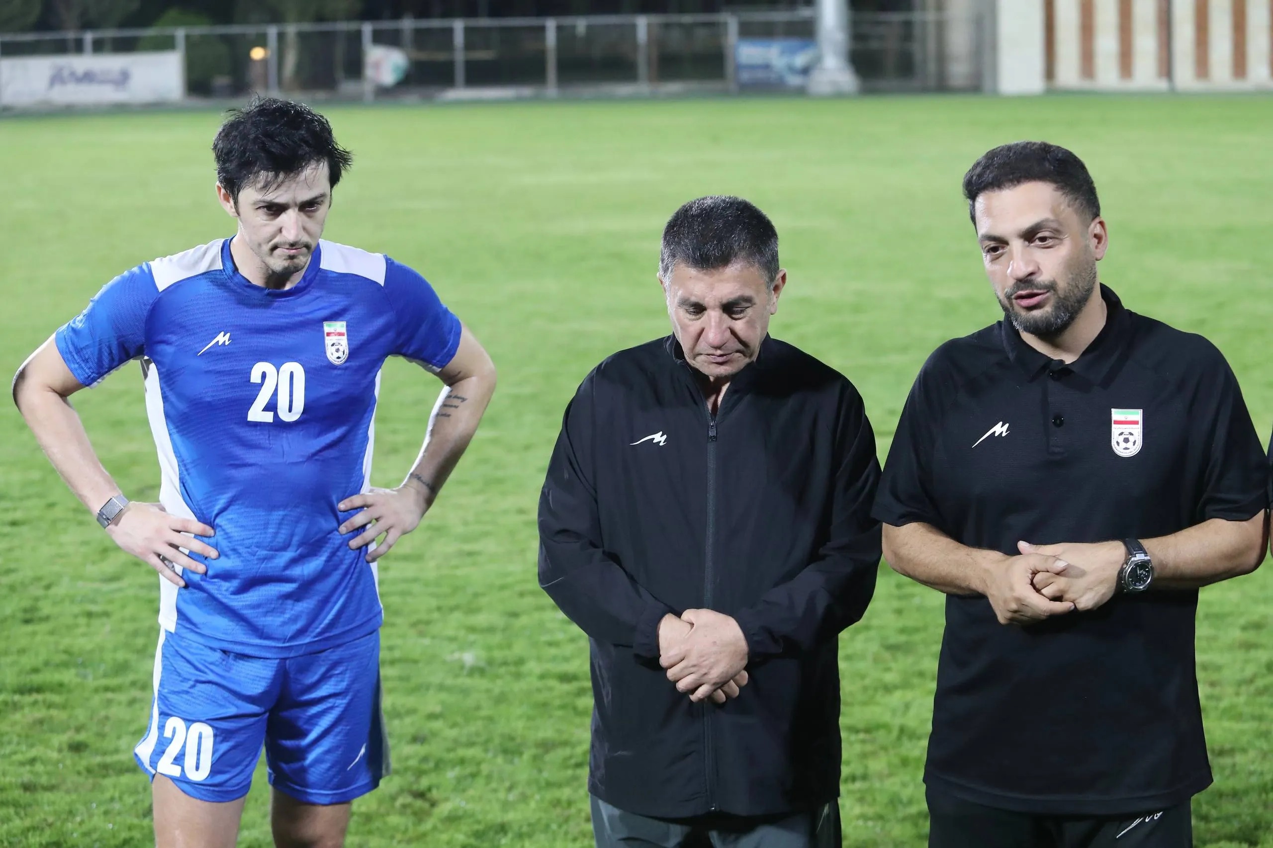 نوجوانان و بزرگسالان نوجوانان و بزرگسالان