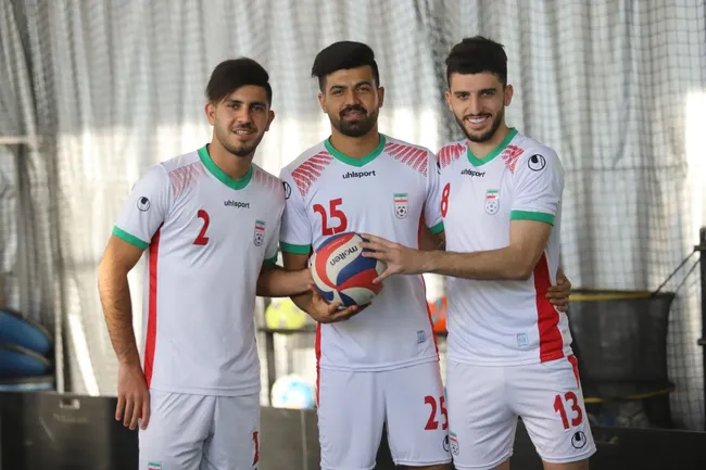 عكس