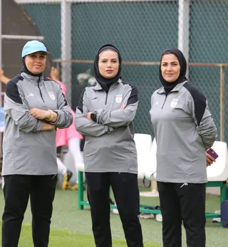 بانوان ۳
