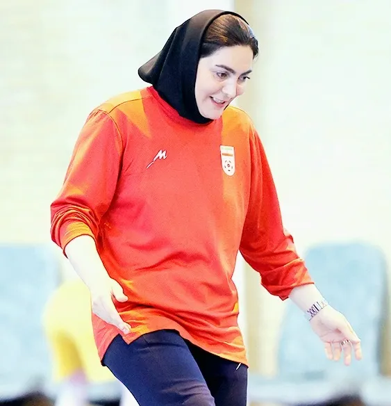 مهناز صادقی