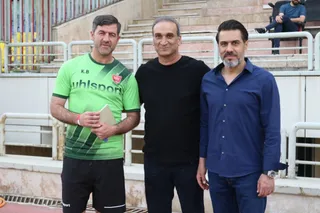 نوجوانان پ