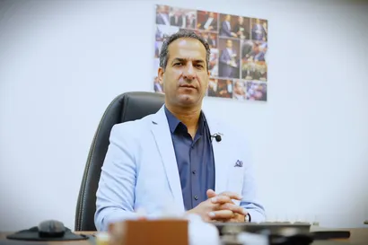 گفت و گو با رئیس مرکز ملی فوتبال در خصوص پروژه بتن ریزی ساختمان خانه فوتبال ساحلی