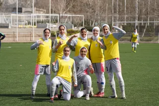 زیر ۱۷:سال