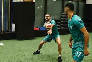 ۷۶