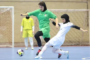پیروزی تیم ملی فوتسال جوانان بانوان برابر تیم منتخب تهران