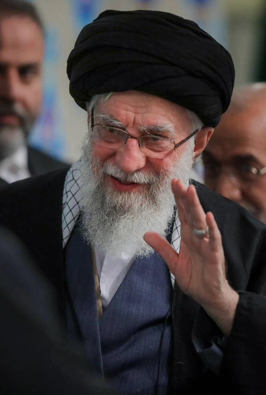 تسلیت و تعزیت وزارت ورزش و جوانان در پی شهادت امام و پدر امت، حضرت
 آیت الله العظمی خامنه‌ای
