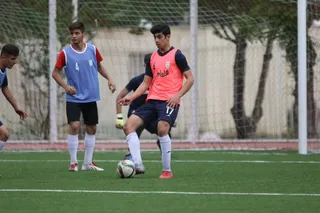 زیر 16