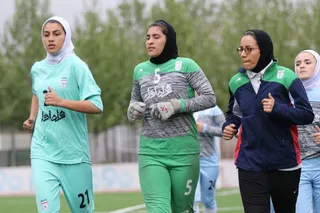 زیر 19