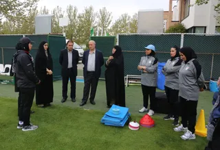 بانوان ۳