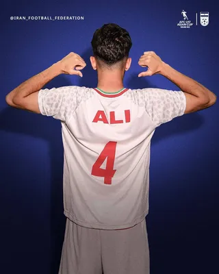 ۸۷۶