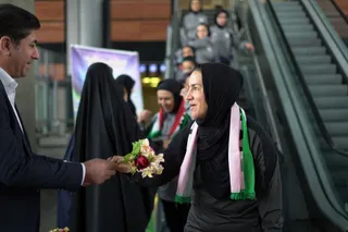 بازگشت بانوان