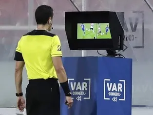 تغییر داور VAR دیدار  گل گهر سیرجان و استقلال خوزستان