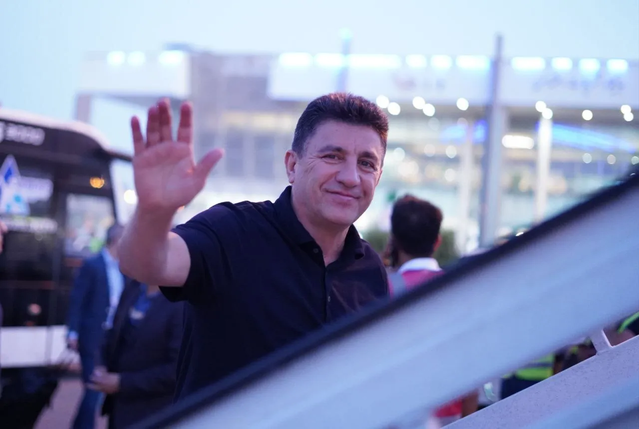 کاروان تیم ملی فوتبال ایران راهی هنگ کنگ شد