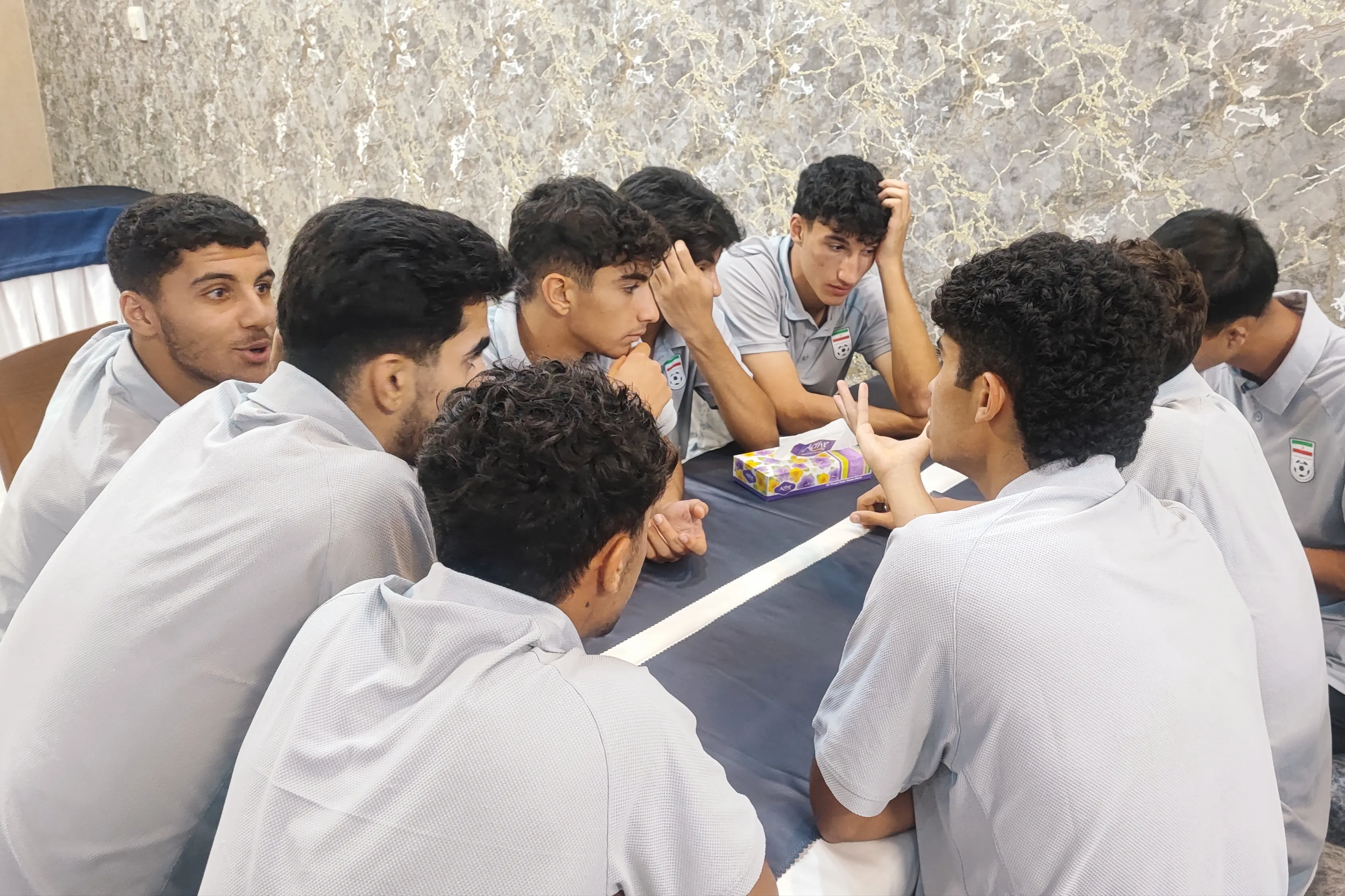 نوجوانان نوجوانان