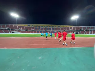 ۸۸۶