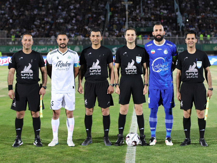 گزارش تصویری/ دیدار تیم های آلومینیوم اراک و استقلال تهران