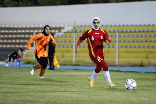 دوستلنه