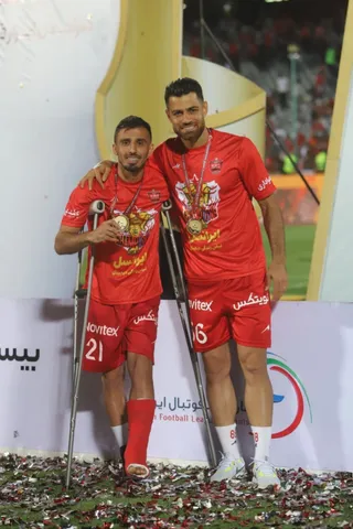 پر