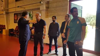 گزارش تصویری بازدید بازیکن سابق تیم ملی فوتبال از مرکز ملی فوتبال