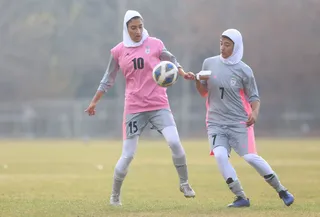 زیر ۱۷
