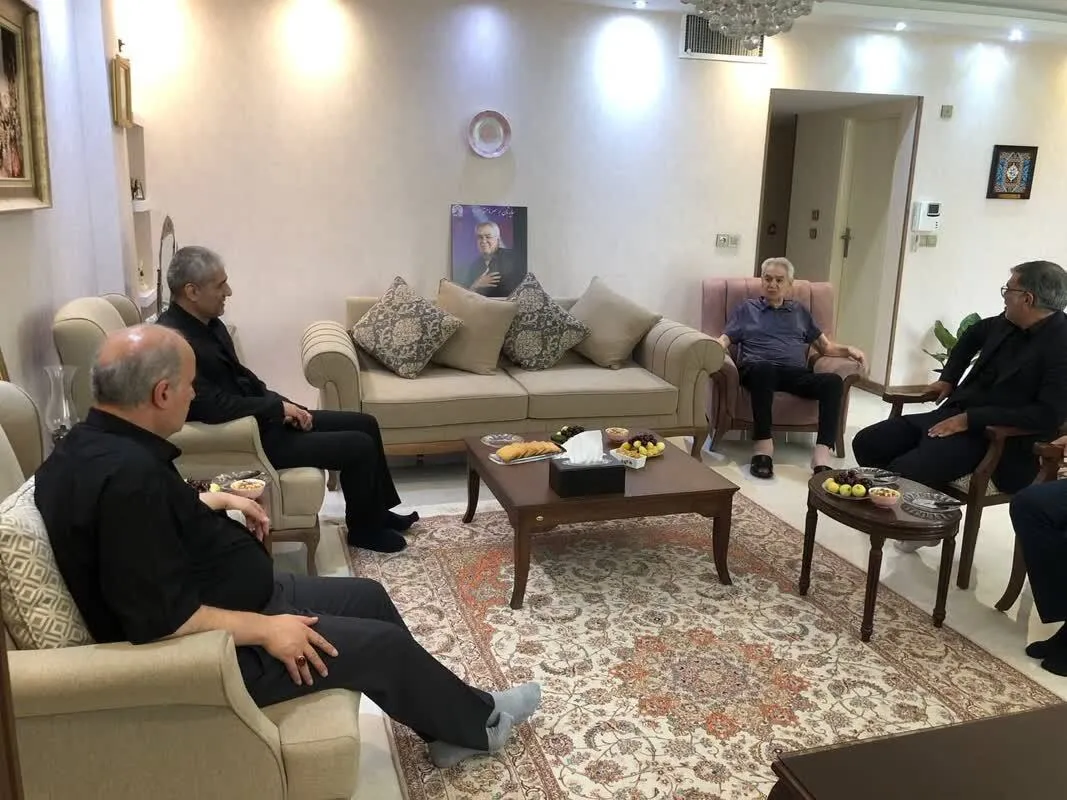 حضور رئیس فدراسیون در منزل پیشکسوت ارزنده فوتبال اصفهان