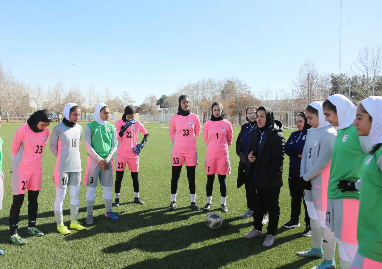 برگزاری تمرین بازیکنان منتخب جوانان زیر نظر جهان نجاتی