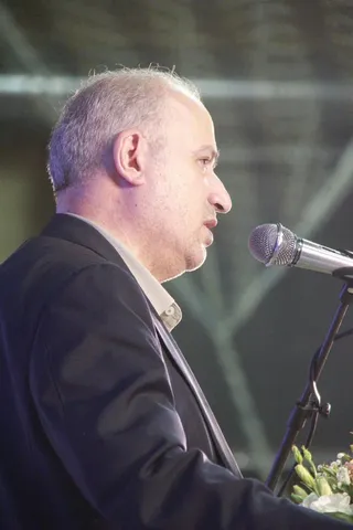 دوستانه