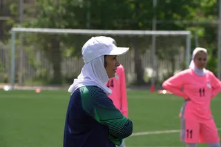 زیر