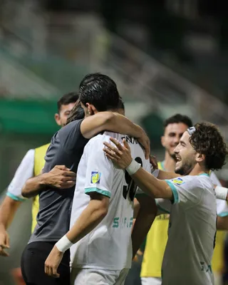 پیکان 