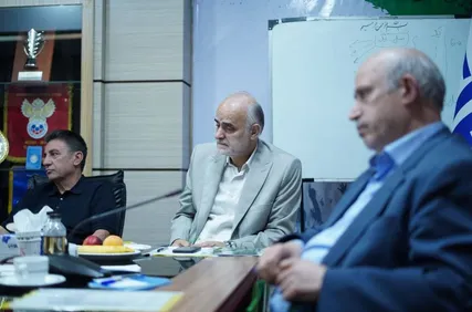 نشست هیات رئیسه فدراسیون با حضور امیر قلعه‌نویی