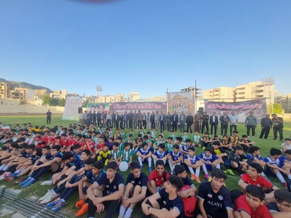 گزارش تصویری/ جشن گرسروتز به ایلام هم رسید
